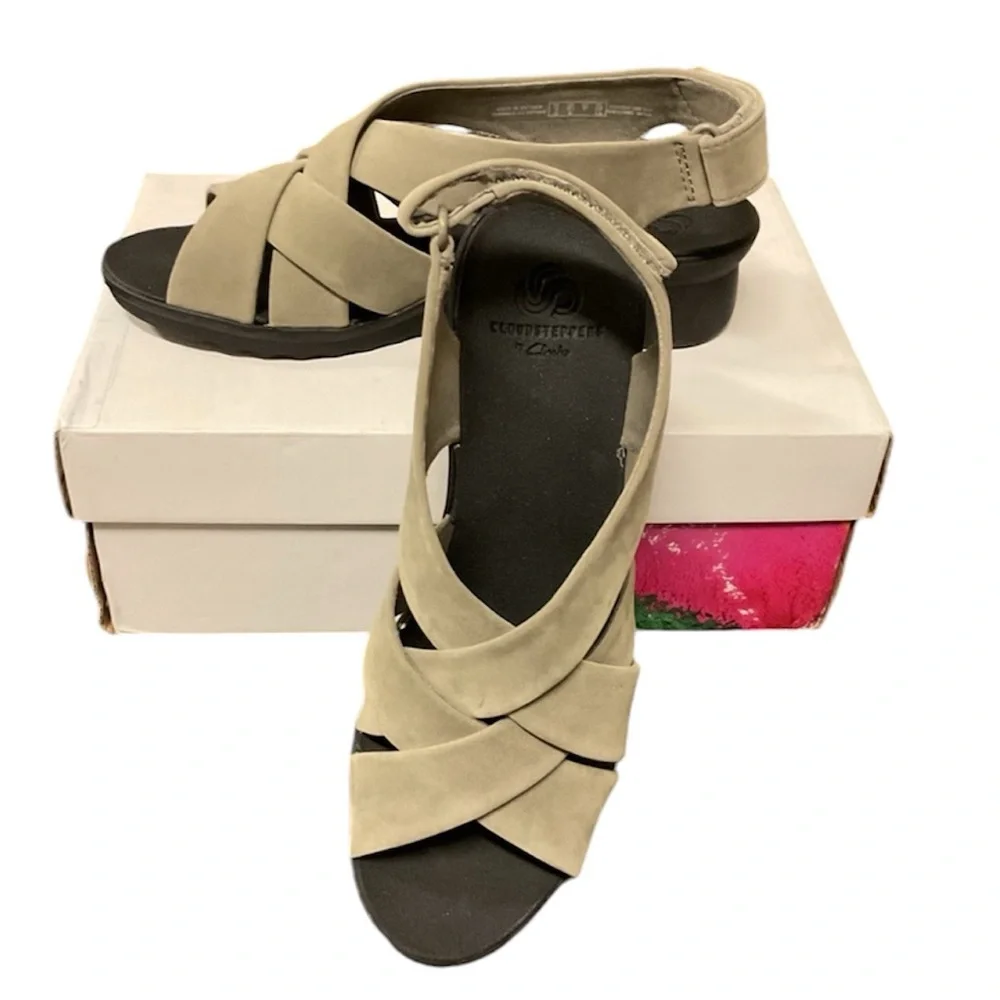 New Clarks Women’s Caddell Jena Wedge Sandal Size 6.5